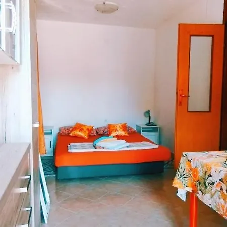 Studio Dante Apartment *